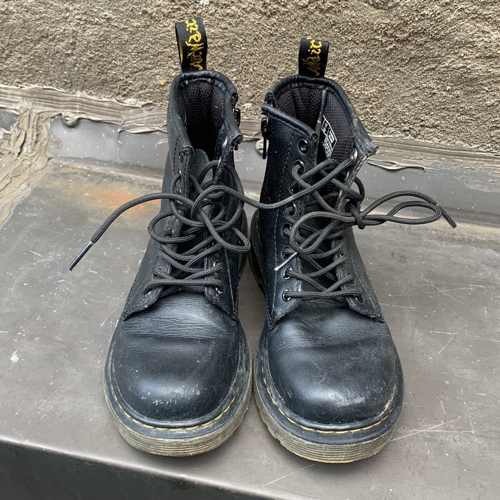 DR. MARTENS
Kids Black 1460 Softy Big Kids Boots